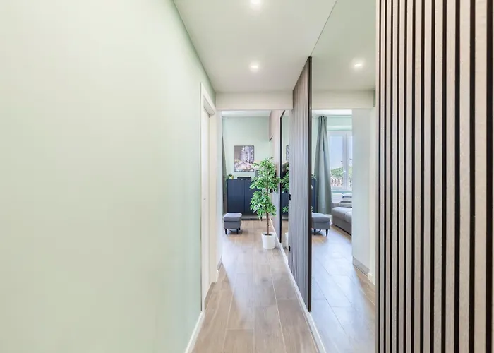 Hostly-colorhome Midtown *