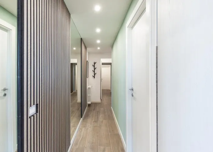 Hostly-colorhome Midtown * Рим