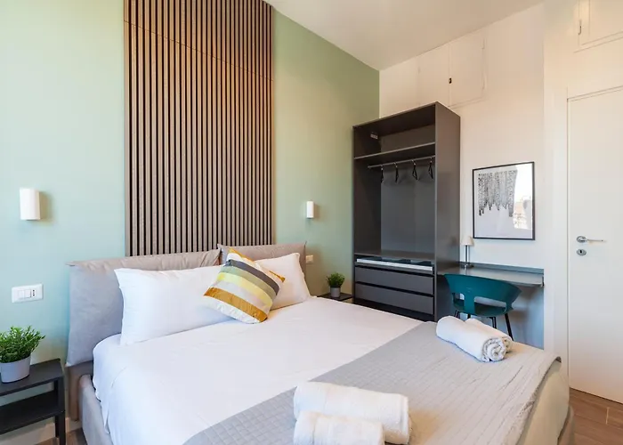 Апартаменты Hostly-colorhome Midtown