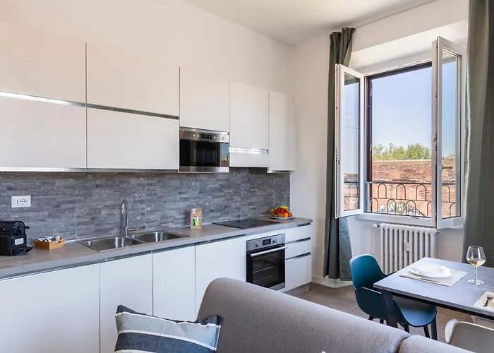 Апартаменты Hostly-colorhome Midtown