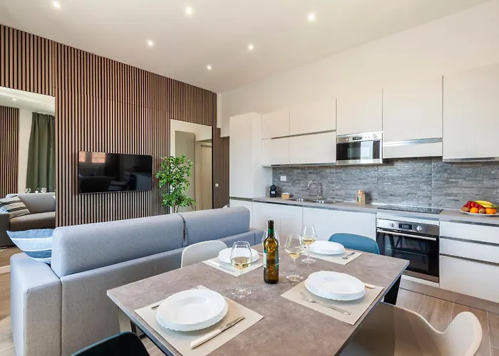 Hostly-colorhome Midtown Апартаменты Рим